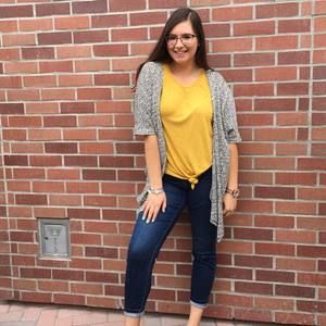 Meet your Posher, Ana